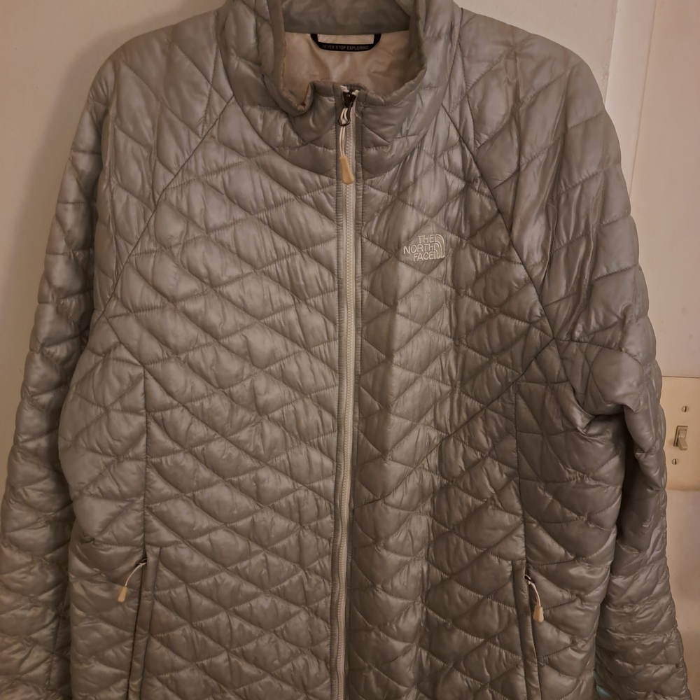 The North Face Women's Gray Quilted Jacket